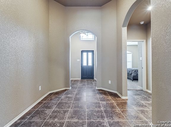 4th image of 1406 Kingbird Ct