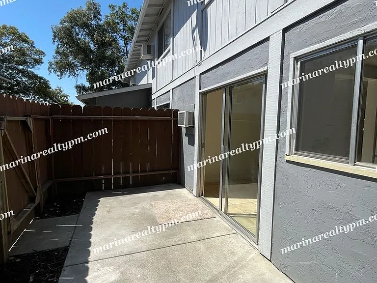 211 Del Luz Ct — Photo 31