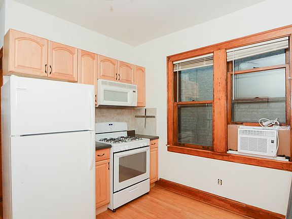 2nd image of 5446 W Berteau Ave #2