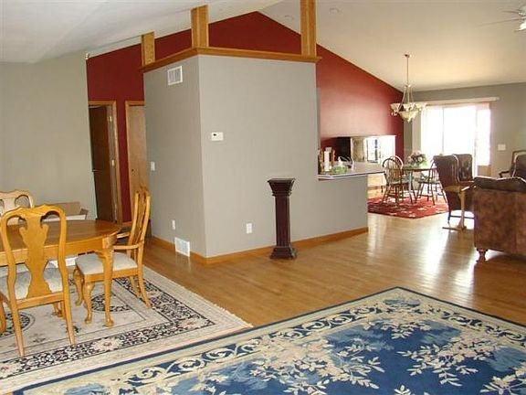 2nd image of 21 Park View Gln