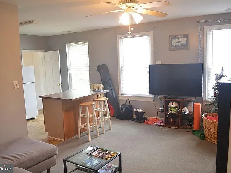129 W Miner St #6 — Photo 7
