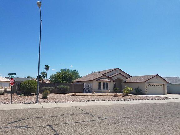 3rd image of 541 E Echo Ln