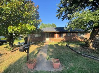 116 N 7th St, McLoud, OK 74851