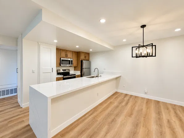 6049 Rancho Mission Rd Unit 202, San Diego, CA 92108