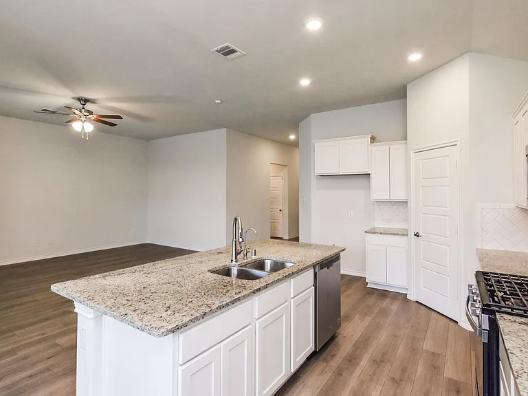 6317 Crownmere Dr — Photo 4