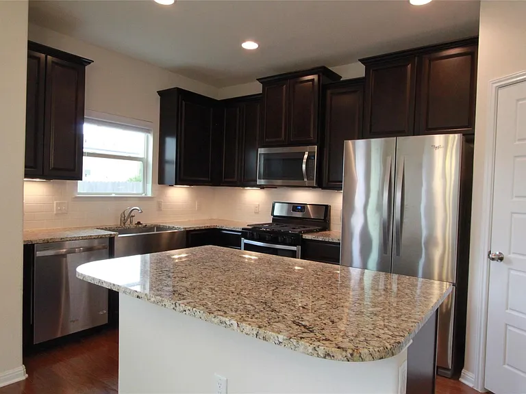 9304 Lost Bridge Ln — Photo 11