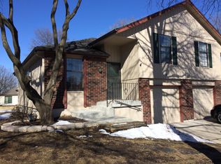 520 SE Morningside Dr APT A, Lees Summit, MO 64063