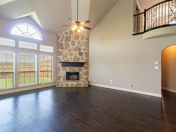 4th image of 3232 Izabella Ct
