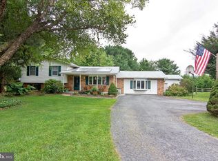 1890 Lakeland Dr, Finksburg, MD 21048