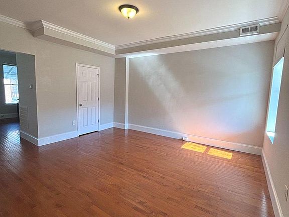 3rd image of 332 Marydell Rd