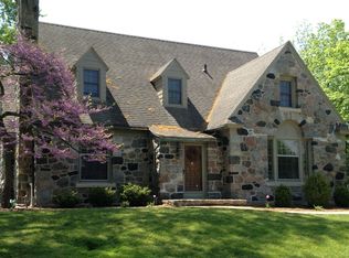 3048 Oak Hollow Dr SE, Grand Rapids, MI 49506