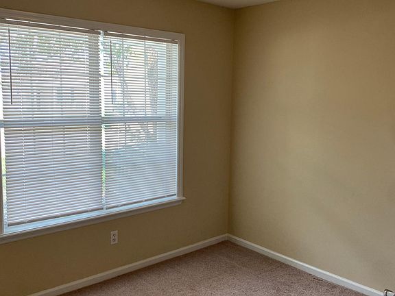 4th image of 4131 Sedgwyck Ln