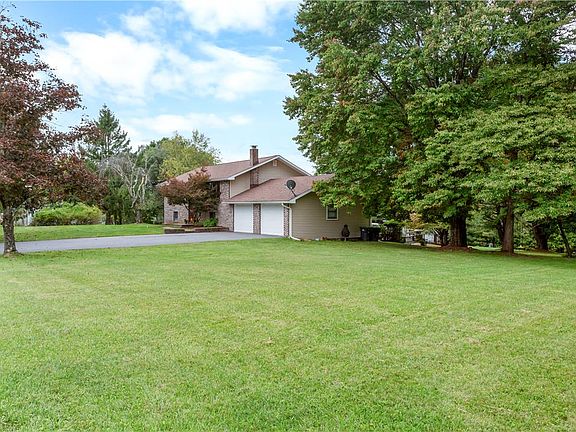 3rd image of 1004 Tara View Dr