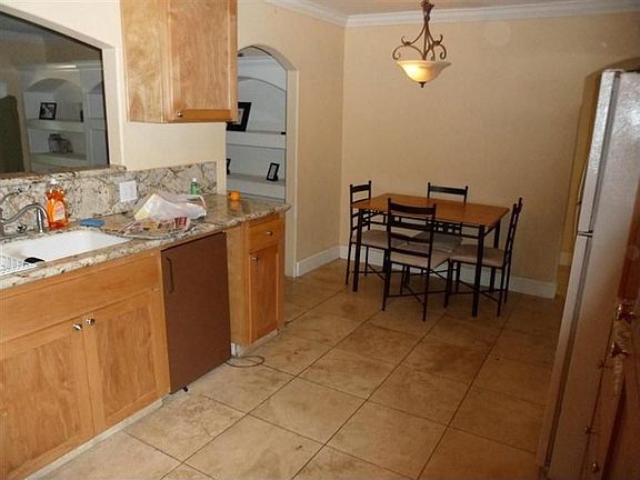 4th image of 3340 W Sonoma Ave