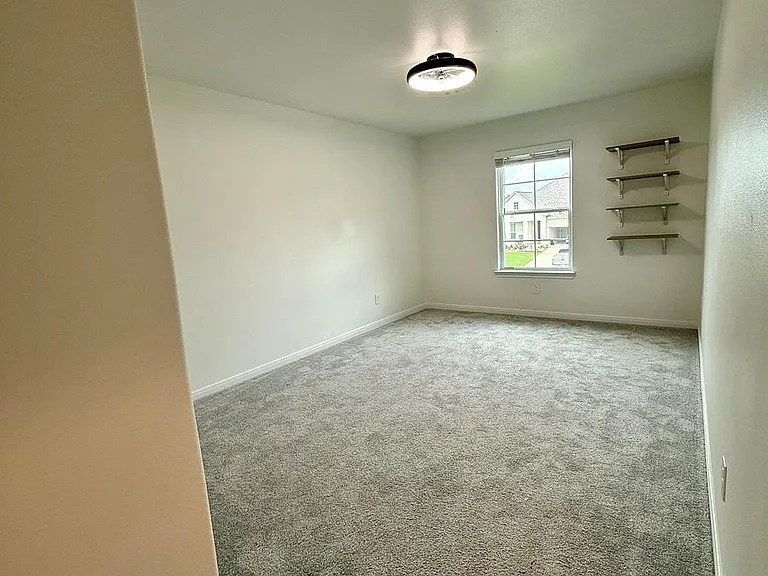 11707 Eclipse Dr — Photo 35
