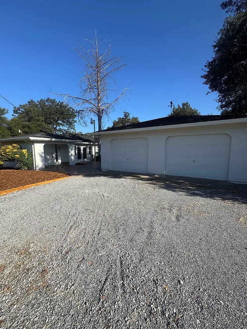 Beautiful Remodeled 3 Bed/1 Bath House In Shasta Lake **Must See Property** — Photo 4