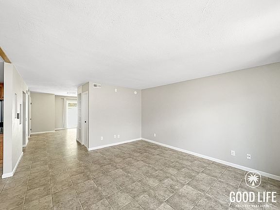 3rd image of 1640 Maple Dr Unit 29