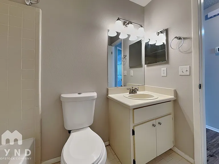 2800 Falling Tree Cir — Photo 15