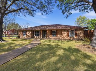 101 Baird Cir, Highland Village, TX 75077