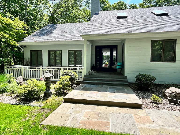 34 Rolling Hill Ct E — Photo 23
