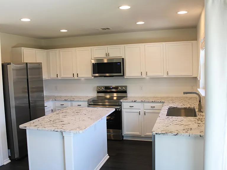 916 Watson Way — Photo 9