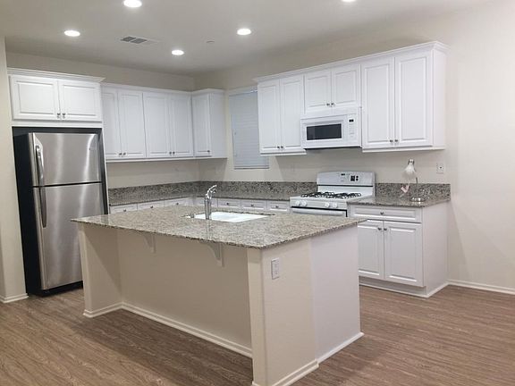 3rd image of 14990 Paseo Verde Pl