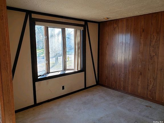 5th image of 7 Newport Dr