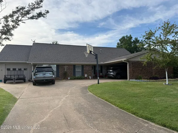 720 Centennial Dr, Greenwood, MS 38930