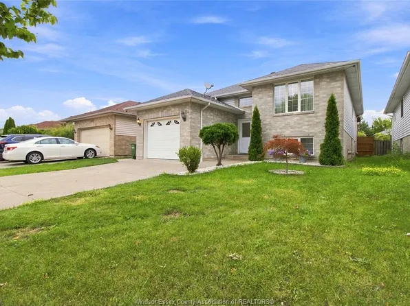 2424 Timbercrest Ave, Windsor, ON N8P 1S2