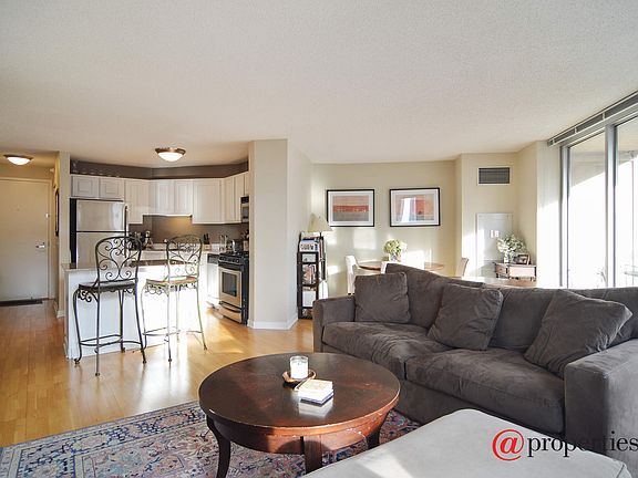 Living Room / Dining Room