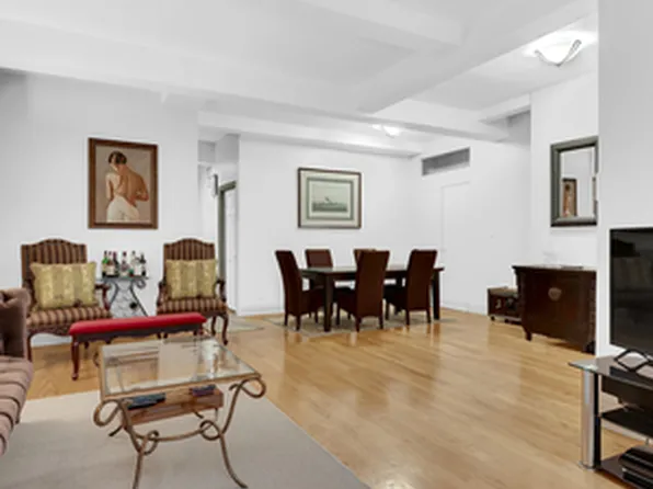 49 East 96th Street image 4 of 17
