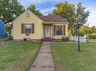 402 W Vine St, Junction City, KS 66441