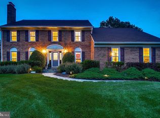 1406 Southwind Ct, Vienna, VA 22182