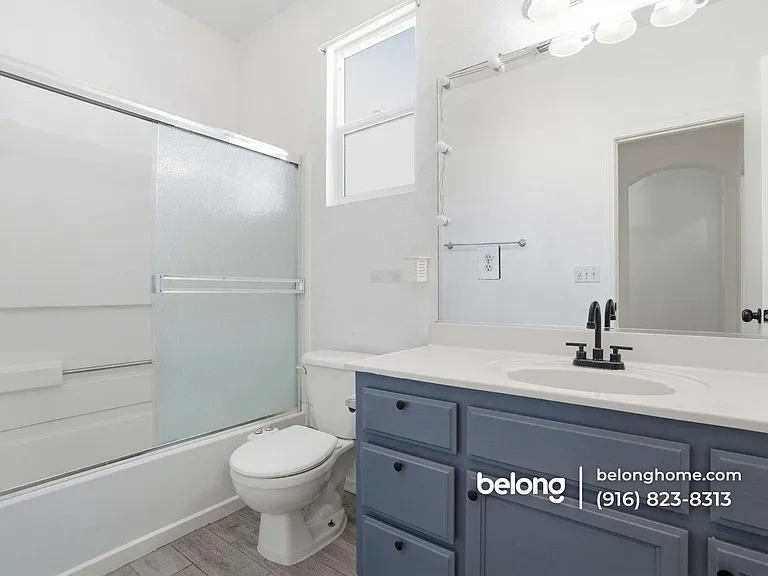 1714 Nicol Way — Photo 6
