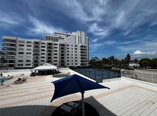 Castle Beach Club Condo, Miami Beach, FL 33140