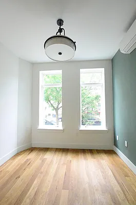 Rented by Zeetex Realty Corp | media 44