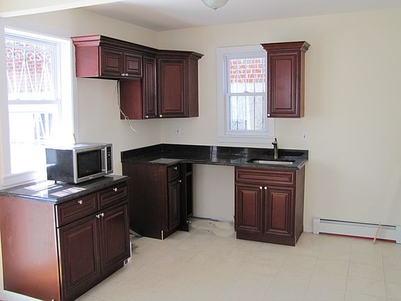5th image of 3403 Ely Ave