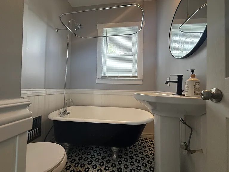 4839 Helen St — Photo 22