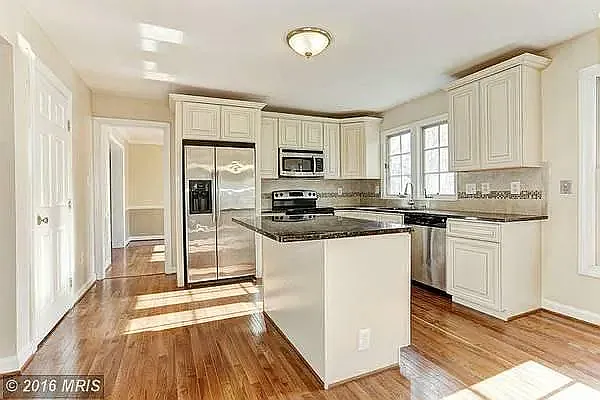 8677 Wheatfield Way — Photo 6