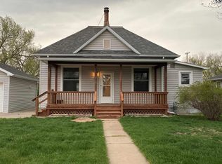 432 S McPherson St, Galva, KS 67443