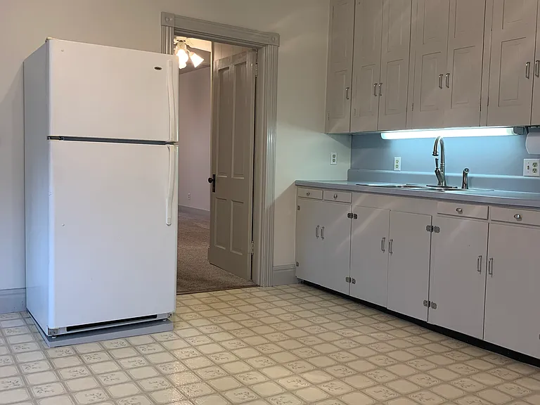 210 N Lancaster St — Photo 5