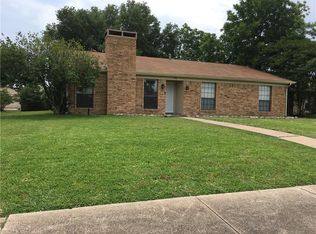 808 Via Altos, Mesquite, TX 75150