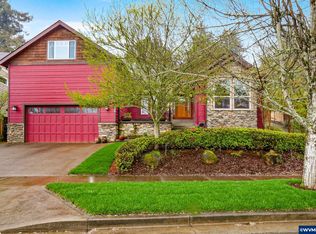 320 Tillicum Dr, Silverton, OR 97381