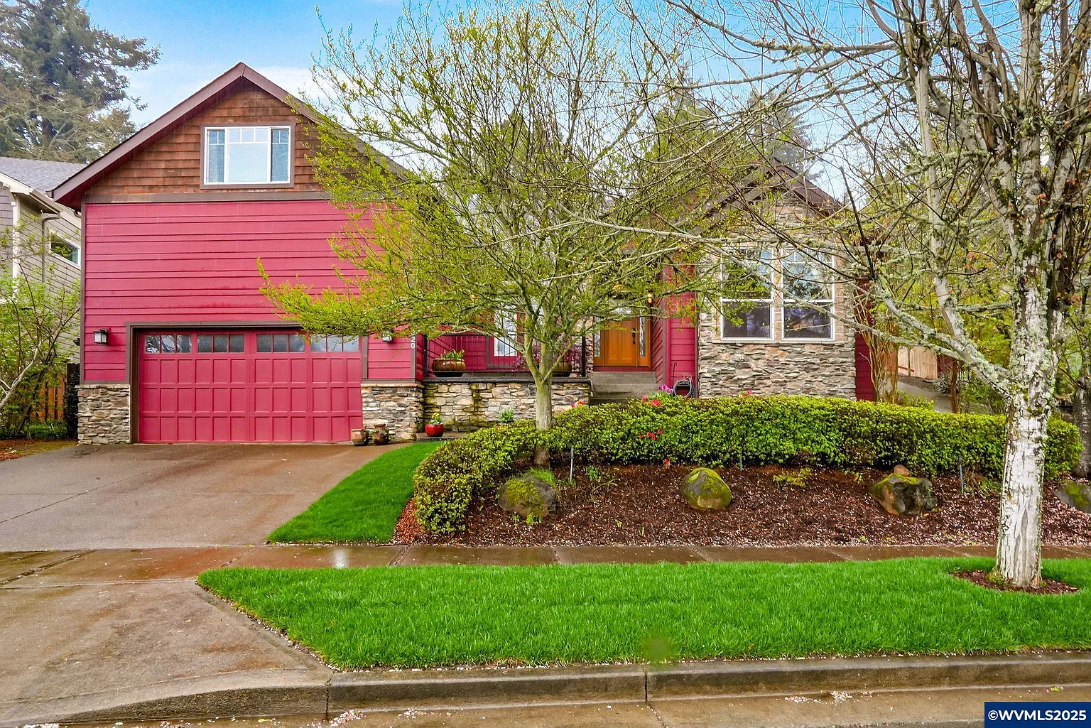 320 Tillicum Dr photo 1