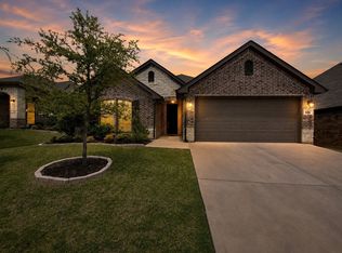 836 Long Iron Dr, Fort Worth, TX 76108