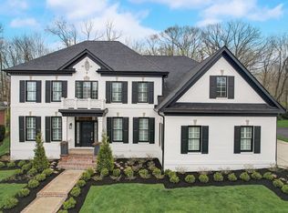 8023 Heyward Dr, Indianapolis, IN
