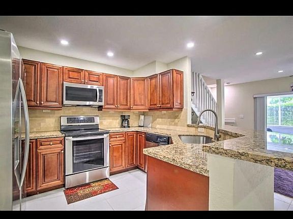 5th image of 8944 NW 38th Dr