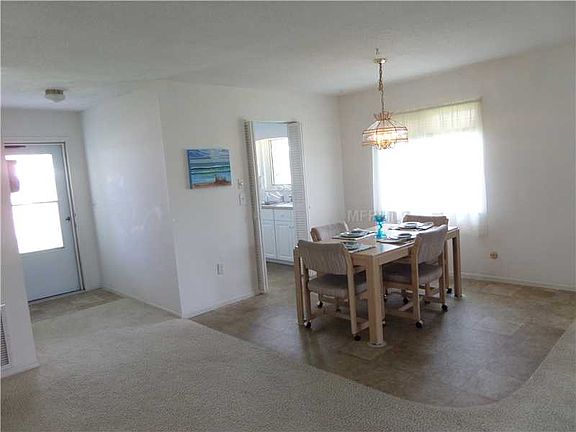 5th image of 108 Clipper Way #108