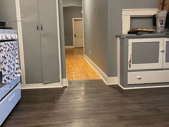 4th image of 15 Washington St #3
