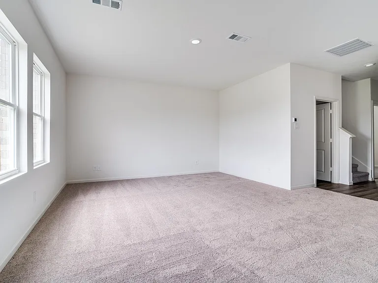 1876 Lockhart Dr — Photo 8